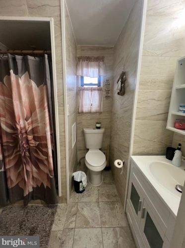 1226 Cayuga St, Philadelphia PA 19124-3843 exterior