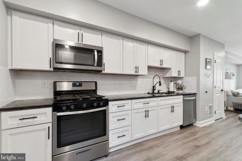 1304 Cleveland St, Philadelphia PA  19146-4605 exterior