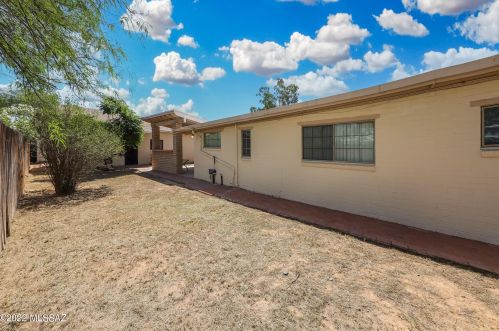 2648 Calle De Romy, Tucson AZ  85712-1806 exterior