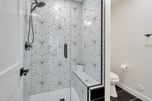 8001 11th Ave, Phoenix AZ  85021-5626 exterior