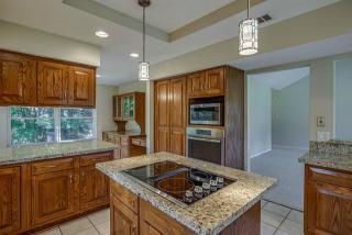 6 Dunloggin Ln, Spring TX  77380-1309 exterior