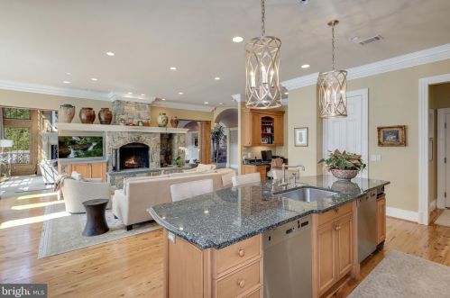 11720 Centurion Way, Rockville MD 20854-6420 exterior