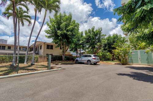 2522 Date St, Honolulu HI  96826-5506 exterior