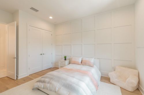 503 Davis Blvd, Tampa FL 33606-4012 exterior