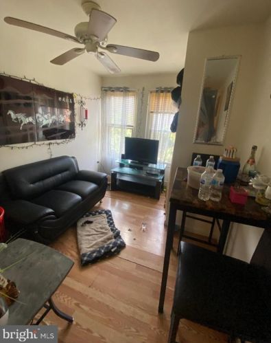 3230 Front St, Philadelphia PA 19140-5806 exterior