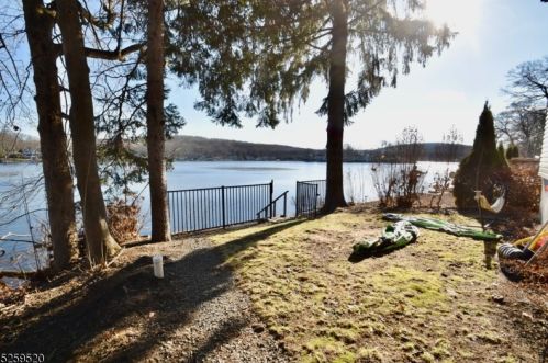 60 Shawnee Trl, Wharton NJ  07885-2962 exterior