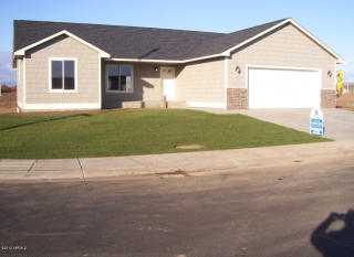 2018 57 Ave, Yakima WA  98903-1195 exterior