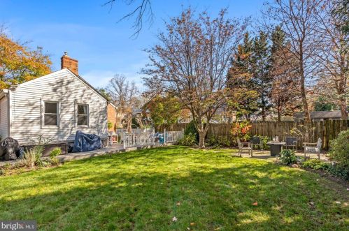 9126 Bradford Rd, Silver Spring MD 20901-4918 exterior