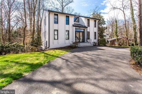 1875 Massachusetts Ave, Mc Lean VA  22101-4906 exterior