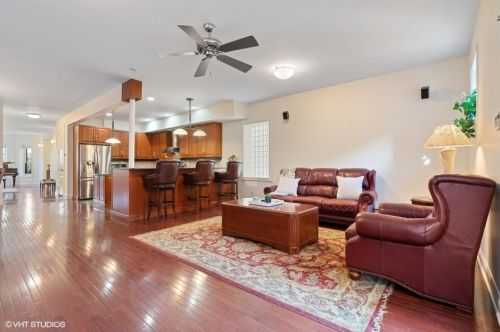 3705 Magnolia Ave, Chicago IL 60660-1496 exterior