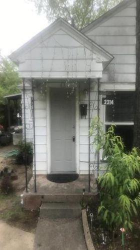 2214 Amherst Ave, Dallas TX  75235-3104 exterior