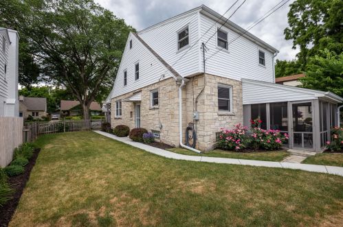 130 85th St, Milwaukee, WI 53226-4602