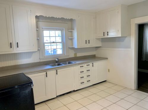 7 Standish St, Worcester MA 01604-3211 exterior