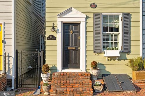 307 Wilkes St, Alexandria, VA 22314-3719