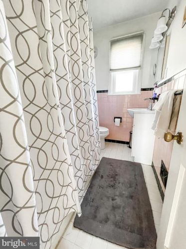 4107 Woodland Ave, Chester PA 19015-1626 exterior