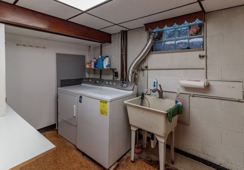 1216 Commercial St, Pittsburgh PA 15218-1102 exterior