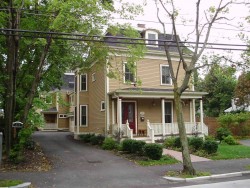 375 Cherry St, Newton, MA 02465-1831