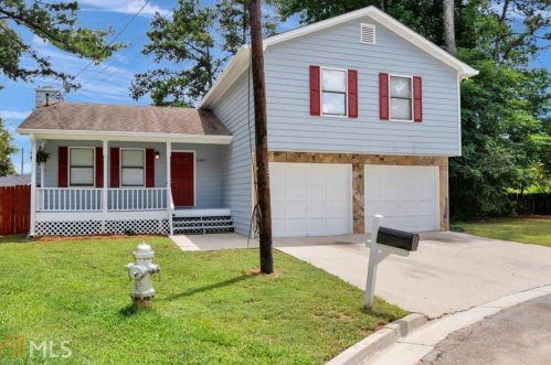 5487 Forest Pines Dr, Lithonia, GA 30058-5597