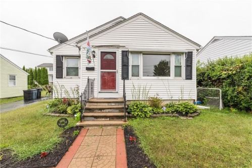 36 Argonne St, Providence, RI 02919-3671