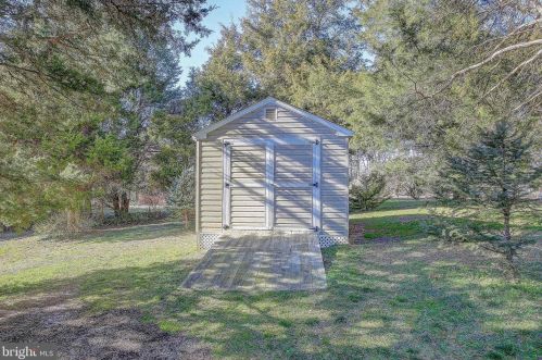 3300 Holland Clf Rd, Huntingtown MD 20639-9722 exterior