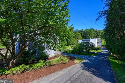 1944 Millersville Rd, Lancaster PA 17603-6153 exterior