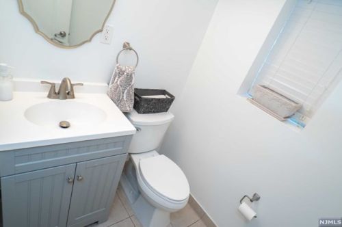 428 Aurora Ave, Cliffside Park NJ 07010-2133 exterior