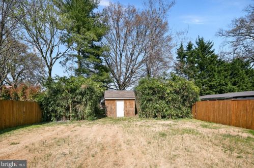 711 Ritchie Ave, Silver Spring MD 20910-5242 exterior