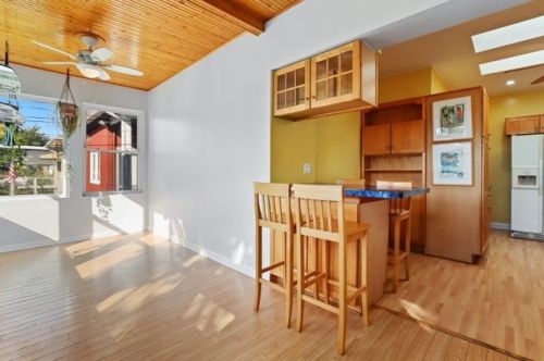 5004 Tripp Ave, Chicago IL 60630-2724 exterior