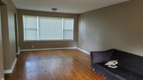 1207 Odessa Dr, Saint Louis, MO 63137-2031