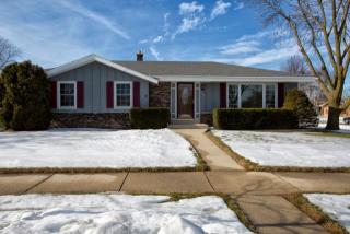 5545 25th St, Milwaukee, WI 53221-4217