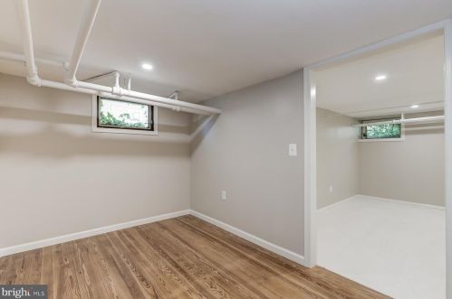 3912 Blackthorn St, Bethesda MD 20815-5056 exterior