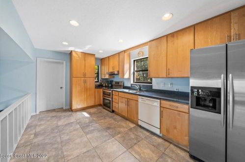 8825 Tropical Trl, Merritt Island FL 32952-4982 exterior