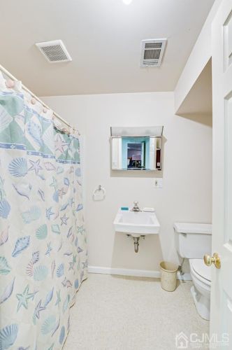 102 King St, Edison NJ 08820-1023 exterior