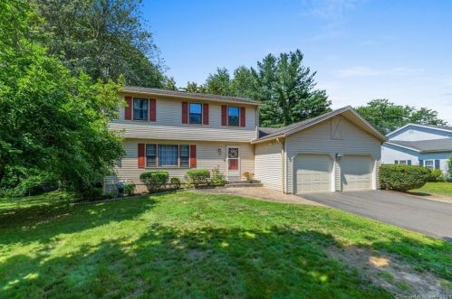 12 Harvest Ln, Windsor, CT 06095-1635