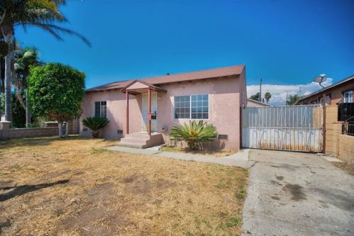 317 Cedar St, Oxnard, CA 93033-1702