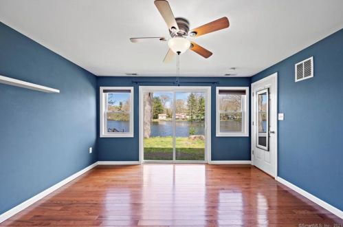 10 Grieb Trl, Wallingford CT  06492-2616 exterior