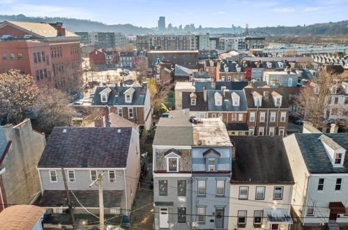 136 42 St, Pittsburgh PA 15201-9998 exterior