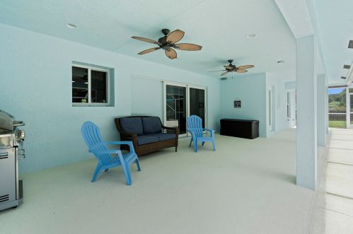 2415 Atlantic Beach Blvd, Fort Pierce FL  34949-1525 exterior