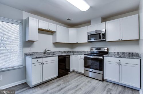 1811 Westwind Way, Mc Lean VA 22102-1611 exterior