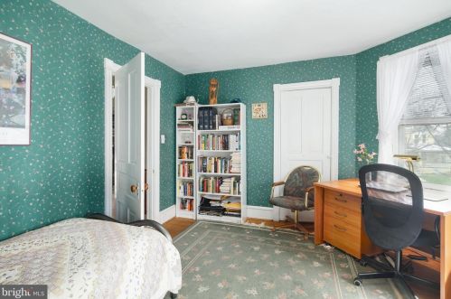 44 Linden Ave, Tavistock NJ 08033-2542 exterior