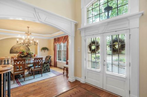 2551 Essex Ln, Atlanta GA 30331-7855 exterior