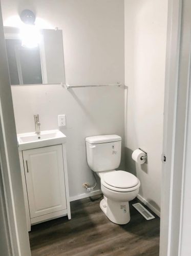 1009 Hoffman St, Three Rivers MI  49093-1017 exterior