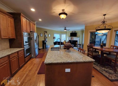 327 Amy Way, Atlanta GA 30349-7048 exterior