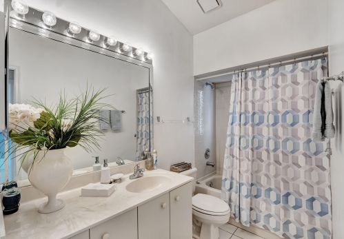 6151 Bay Is Dr, Boynton Beach FL 33437-4112 exterior