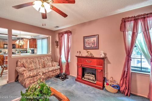 20 Admirals Row, East Freehold NJ 07728-3721 exterior