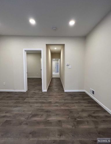 278 Wainwright St, Newark NJ  07112-1227 exterior