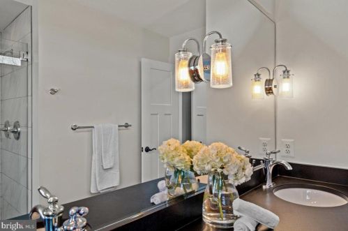 15 Chapman St, Alexandria VA 22301-2202 exterior