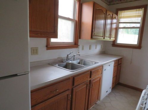 123 Calhoun Ave, Pittsburgh PA  15210-3637 exterior