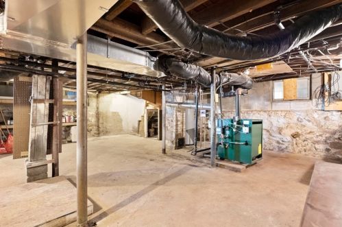 15 Raymond Rd, Salem MA 01970-5325 exterior