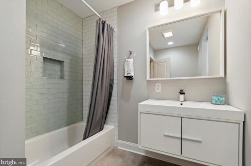 1304 18 St, Philadelphia PA 19140-1015 exterior